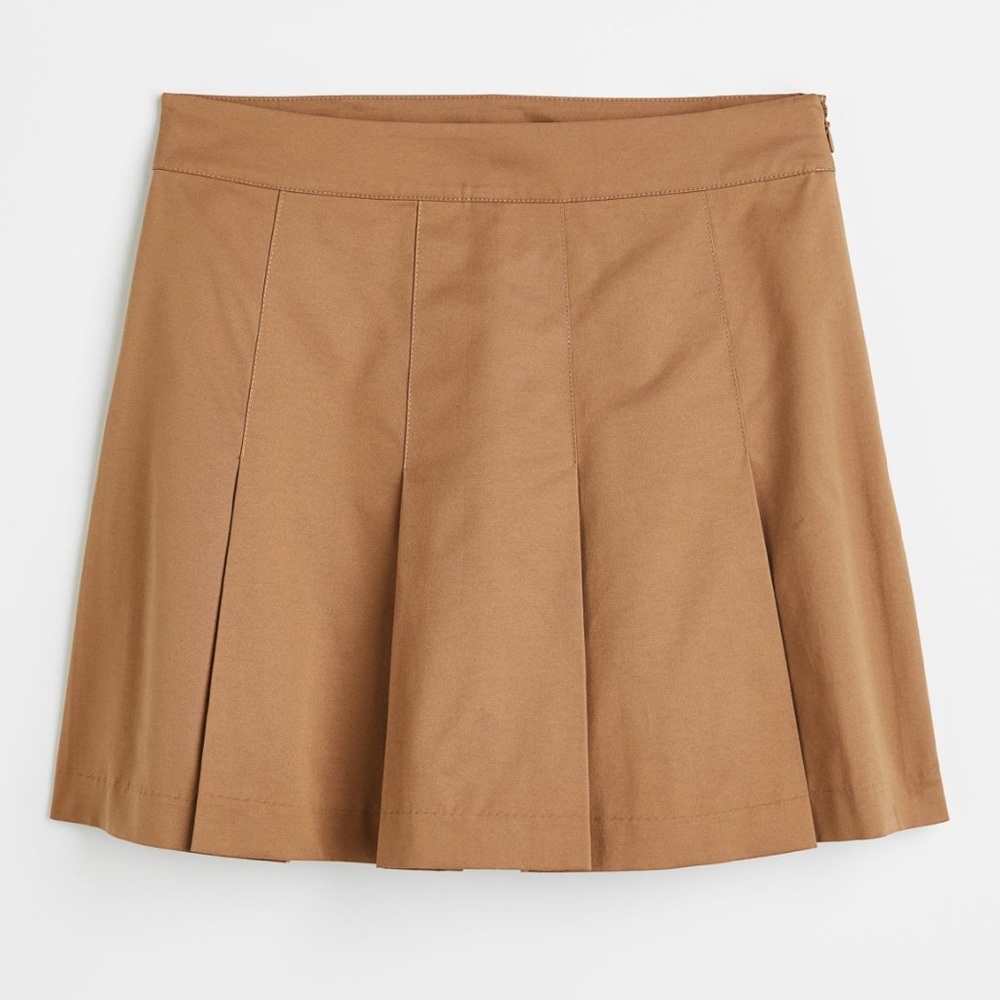 H&M Pleated Tan Skirt (Size 10)